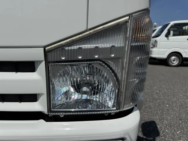 いすゞ エルフ TPG-NHR85AN(2WD)の写真19