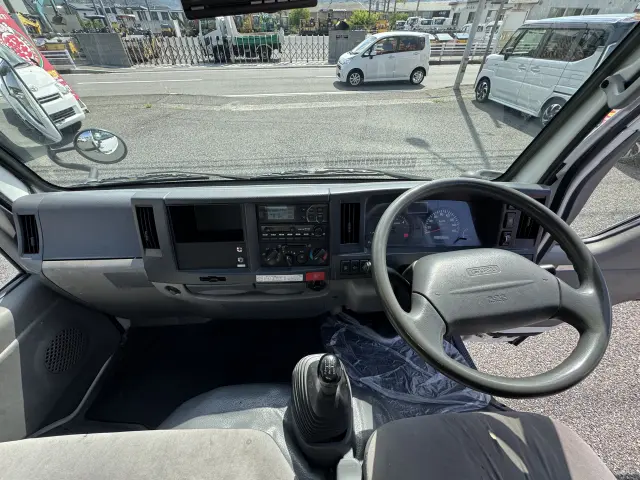 いすゞ エルフ TPG-NHR85AN(2WD)の写真23