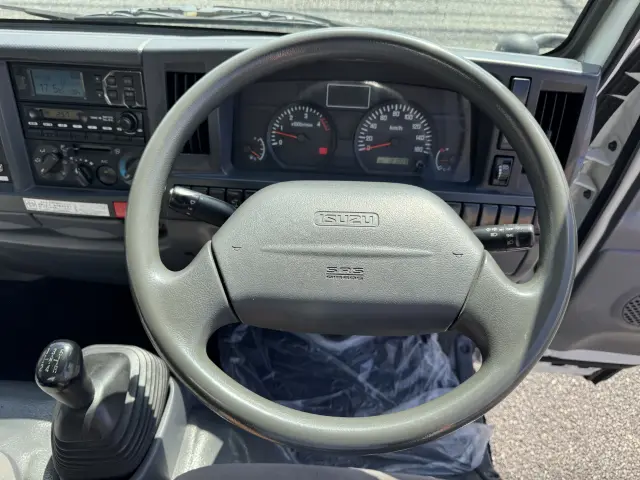 いすゞ エルフ TPG-NHR85AN(2WD)の写真24
