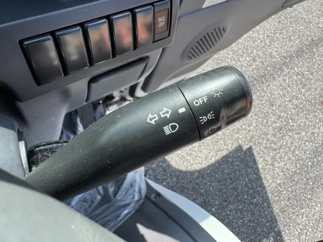 いすゞ エルフ TPG-NHR85AN(2WD)の写真26