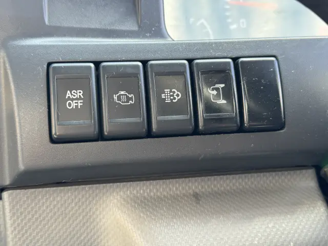 いすゞ エルフ TPG-NHR85AN(2WD)の写真31