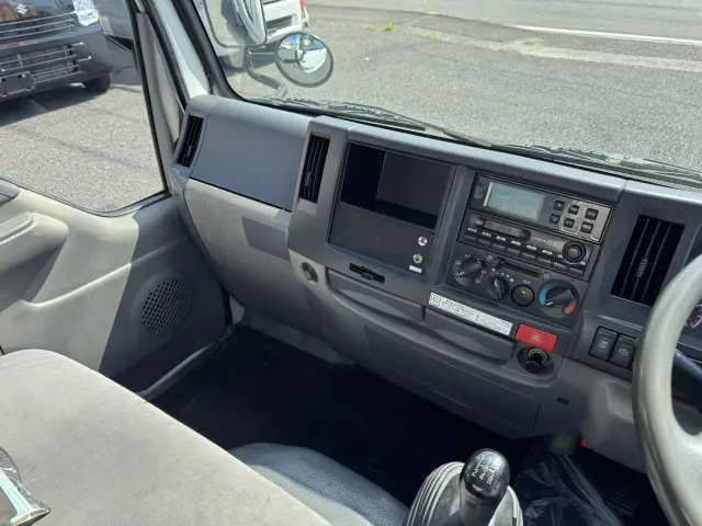 いすゞ エルフ TPG-NHR85AN(2WD)の写真37