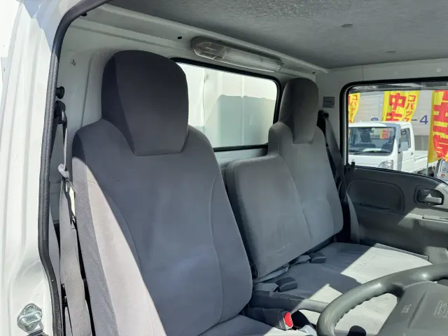 いすゞ エルフ TPG-NHR85AN(2WD)の写真39