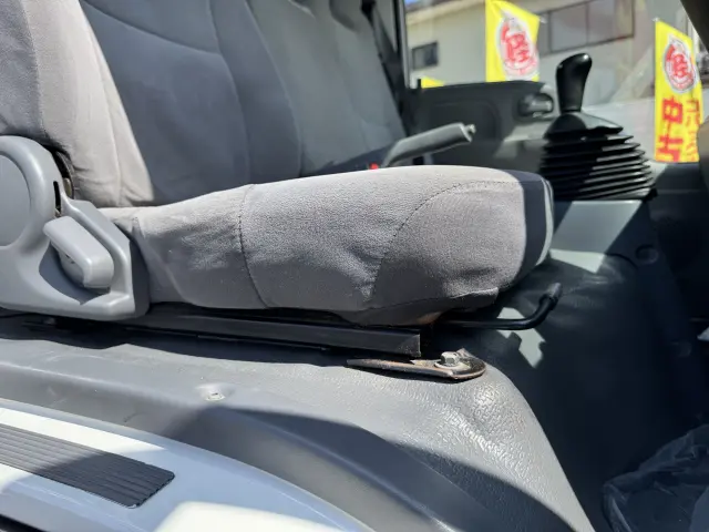 いすゞ エルフ TPG-NHR85AN(2WD)の写真40