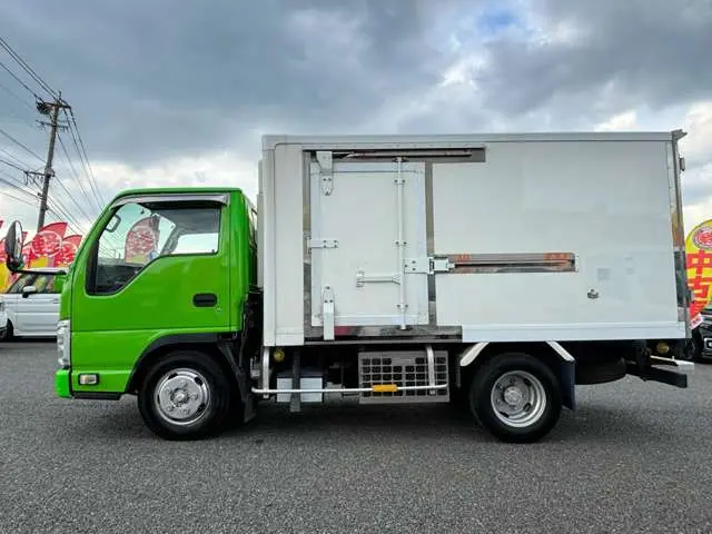 いすゞ エルフ TPG-NHR85N(2WD)の写真5