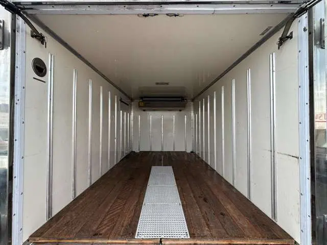 いすゞ エルフ TPG-NHR85N(2WD)の写真14