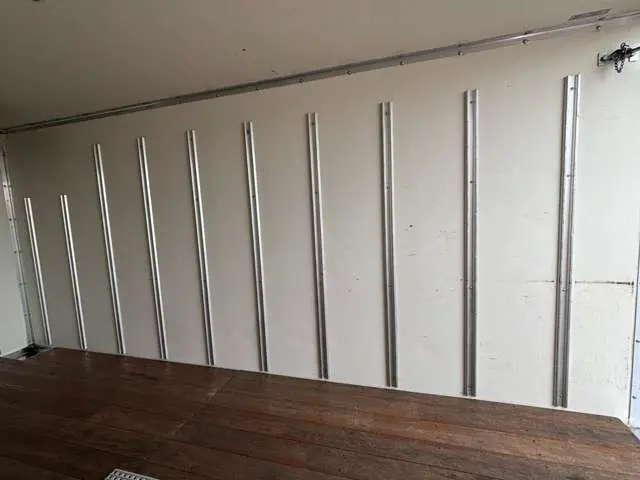 いすゞ エルフ TPG-NHR85N(2WD)の写真18