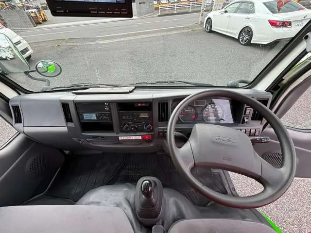 いすゞ エルフ TPG-NHR85N(2WD)の写真23