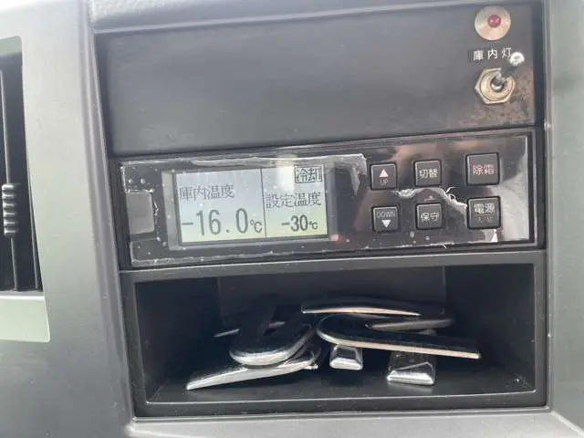 いすゞ エルフ TPG-NHR85N(2WD)の写真28