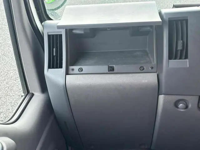 いすゞ エルフ TPG-NHR85N(2WD)の写真32