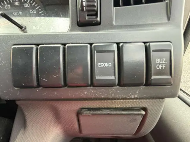 いすゞ エルフ TPG-NHR85N(2WD)の写真34