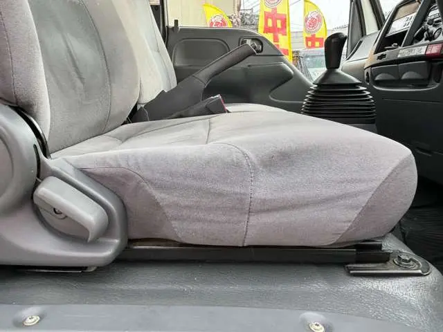 いすゞ エルフ TPG-NHR85N(2WD)の写真42