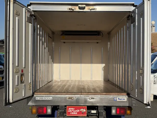 いすゞ エルフ TPG-NHR85AN(2WD)の写真8