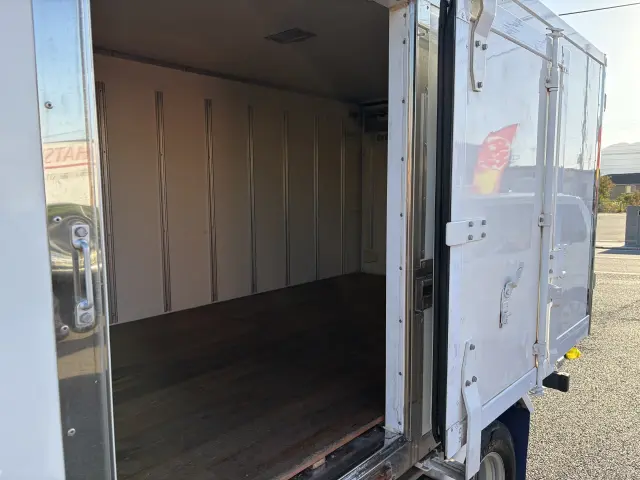 いすゞ エルフ TPG-NHR85AN(2WD)の写真18