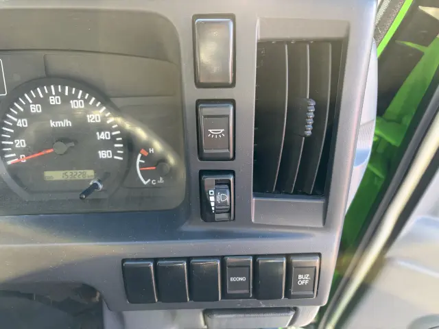 いすゞ エルフ TPG-NHR85AN(2WD)の写真31