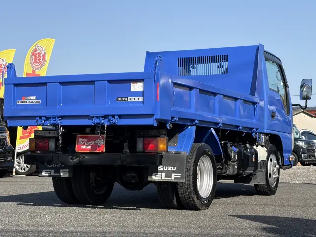 いすゞ エルフ 2RG-NKR88AD(4WD)の写真4