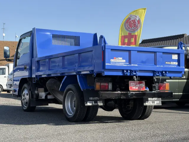 いすゞ エルフ 2RG-NKR88AD(4WD)の写真6