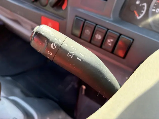 いすゞ エルフ 2RG-NKR88AD(4WD)の写真13