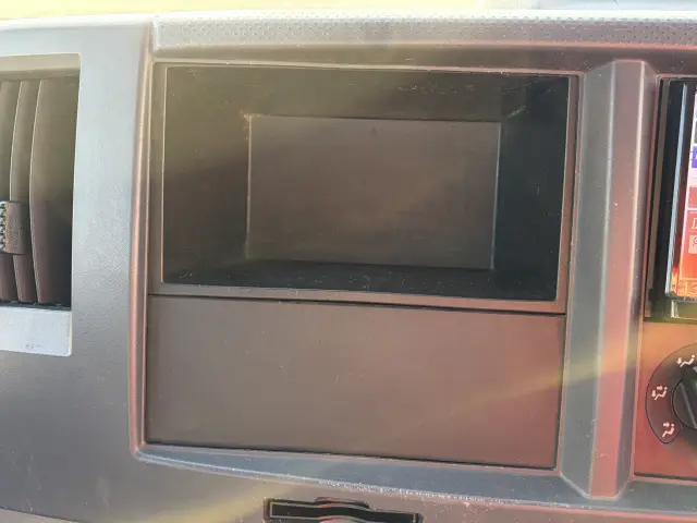 いすゞ エルフ 2RG-NKR88AD(4WD)の写真22