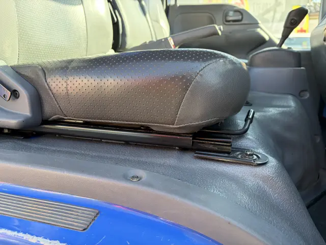 いすゞ エルフ 2RG-NKR88AD(4WD)の写真32