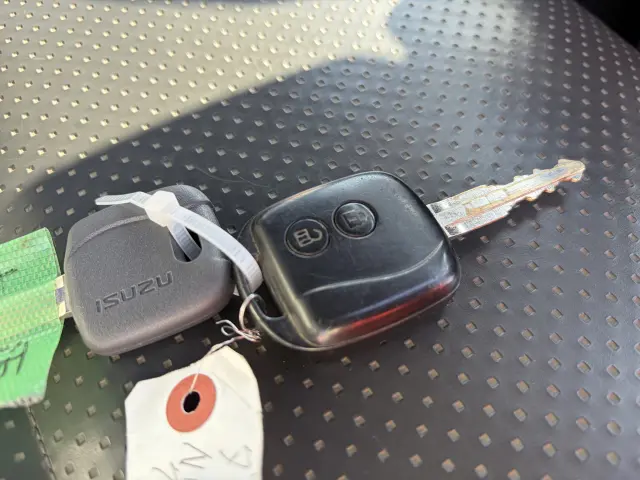 いすゞ エルフ 2RG-NKR88AD(4WD)の写真33