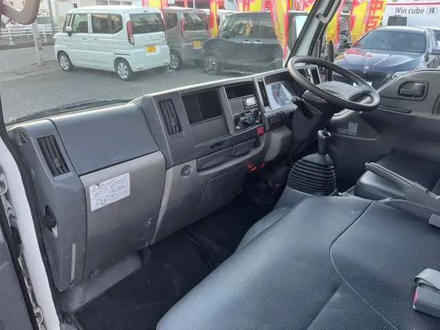 いすゞ エルフ TPG-NKR85AD(2WD)の写真21