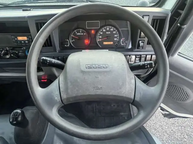 いすゞ エルフ TPG-NKR85AD(2WD)の写真22