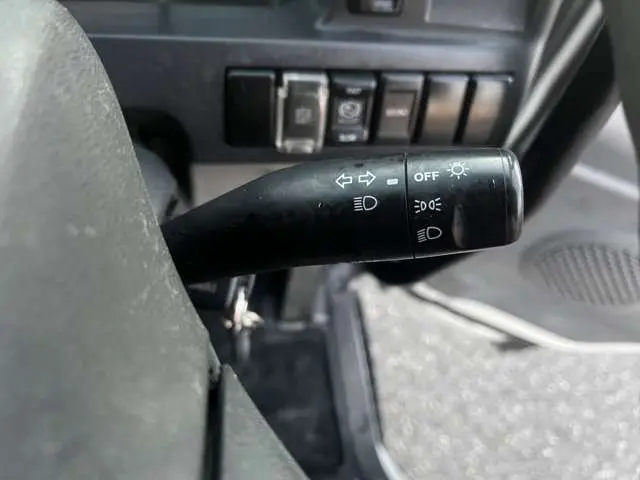 いすゞ エルフ TPG-NKR85AD(2WD)の写真25
