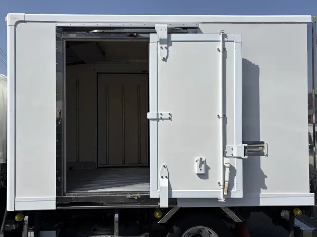 いすゞ エルフ TRG-NLS85AN(4WD)の写真7