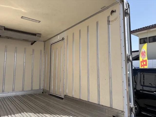 いすゞ エルフ TRG-NLS85AN(4WD)の写真14