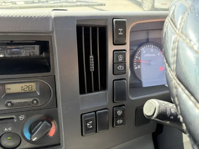 いすゞ エルフ TRG-NLS85AN(4WD)の写真21