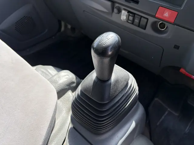 いすゞ エルフ TRG-NLS85AN(4WD)の写真27