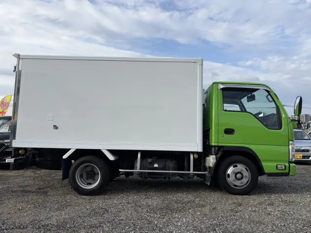 いすゞ エルフ TPG-NHR85AN(2WD)の写真4