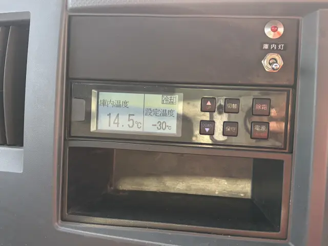 いすゞ エルフ TPG-NHR85AN(2WD)の写真26