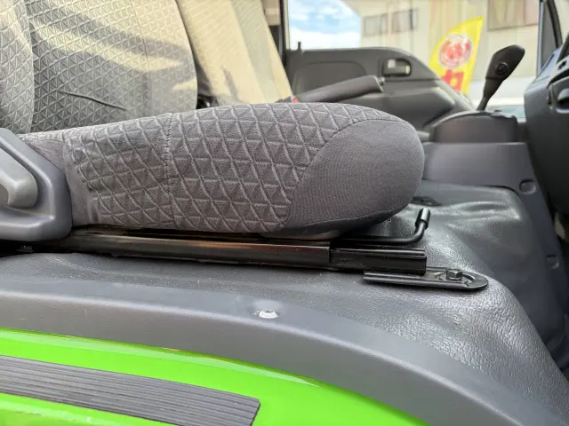 いすゞ エルフ TPG-NHR85AN(2WD)の写真29