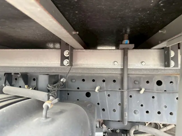 いすゞ エルフ TPG-NHR85AN(2WD)の写真32