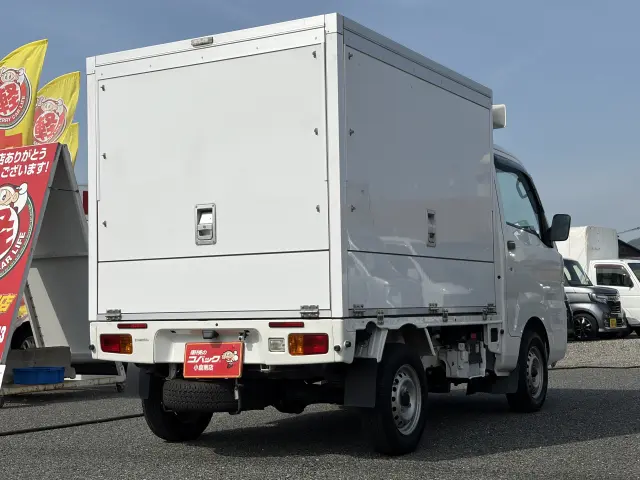 ダイハツ ハイゼットトラック EBD-S500P(2WD)の写真5
