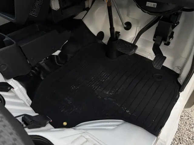 日産 クリッパートラック EBD-DR16T(2WD)の写真31