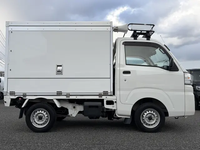 ダイハツ ハイゼットトラック EBD-S500P(2WD)の写真8