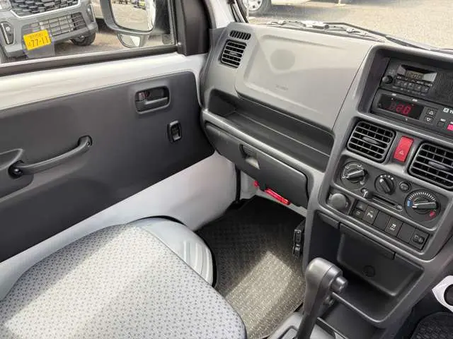 スズキ キャリイ 3BD-DA16T(2WD)の写真39