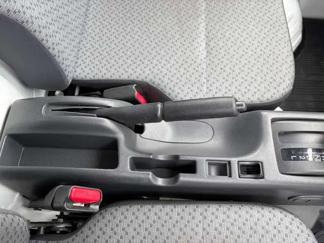 日産 クリッパートラック EBD-DR16T(2WD)の写真41