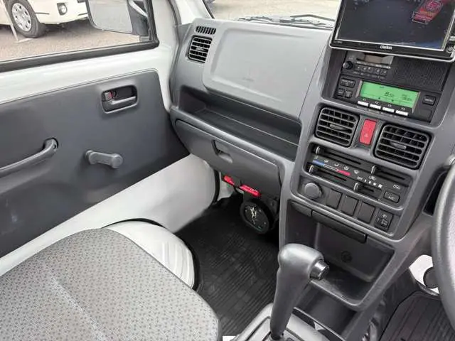 日産 クリッパートラック EBD-DR16T(2WD)の写真43