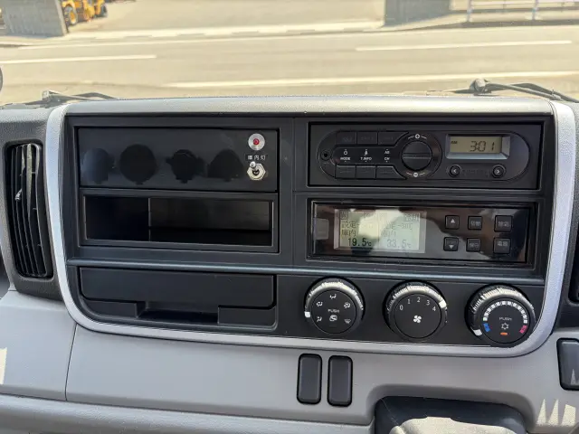 日産 アトラス TRG-FEA2W(2WD)の写真42