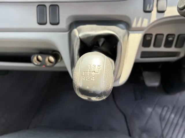 日産 アトラス TRG-FEA2W(2WD)の写真45