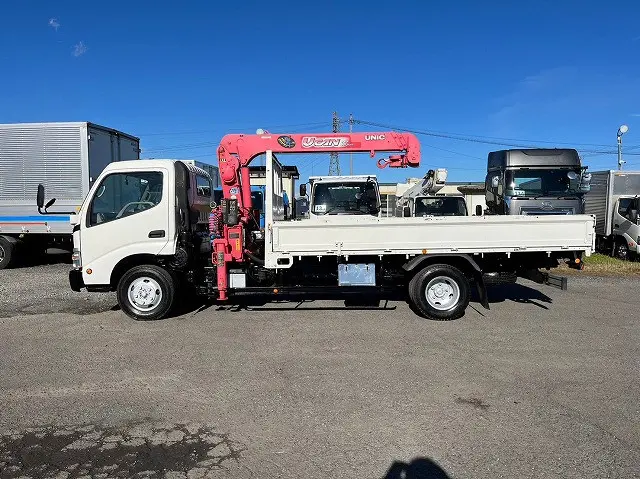 ★2.93トン吊り★URU293!★5速MT車!★H18-デュトロ・3段クレーン★|日野 デュトロ PB-XZU421M(2WD)の写真9