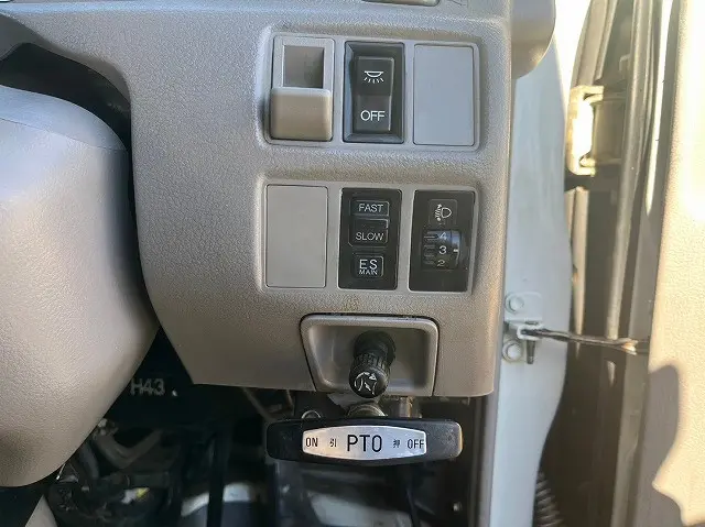 日野 デュトロ PB-XZU421M(2WD)の写真36