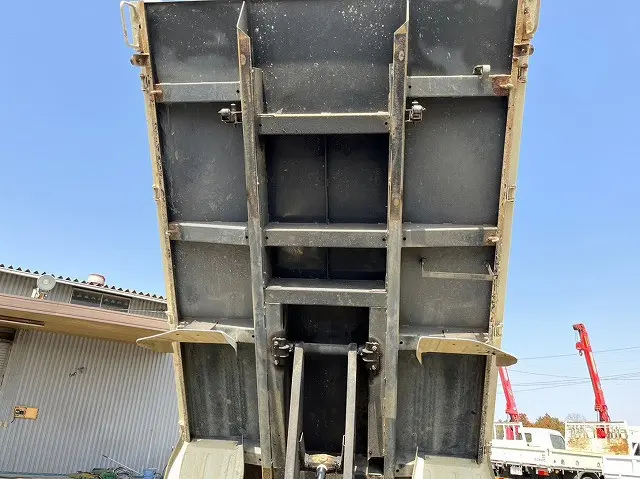 三菱 キャンター TKG-FBA60(2WD)の写真15