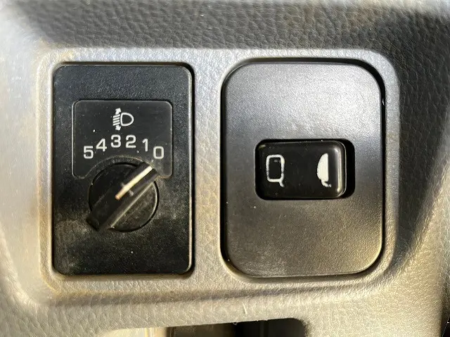 三菱 キャンター TKG-FBA60(2WD)の写真33