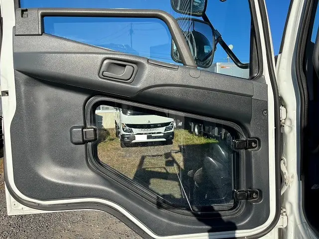 三菱 ファイター PA-FK71F(2WD)の写真24