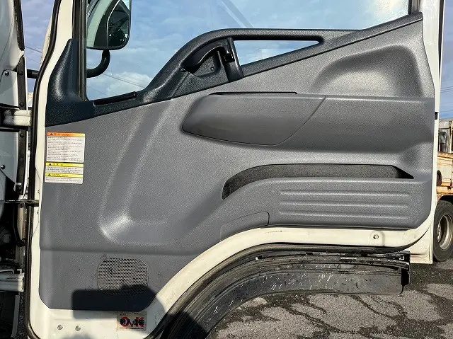 三菱 キャンター TKG-FBA20(2WD)の写真16